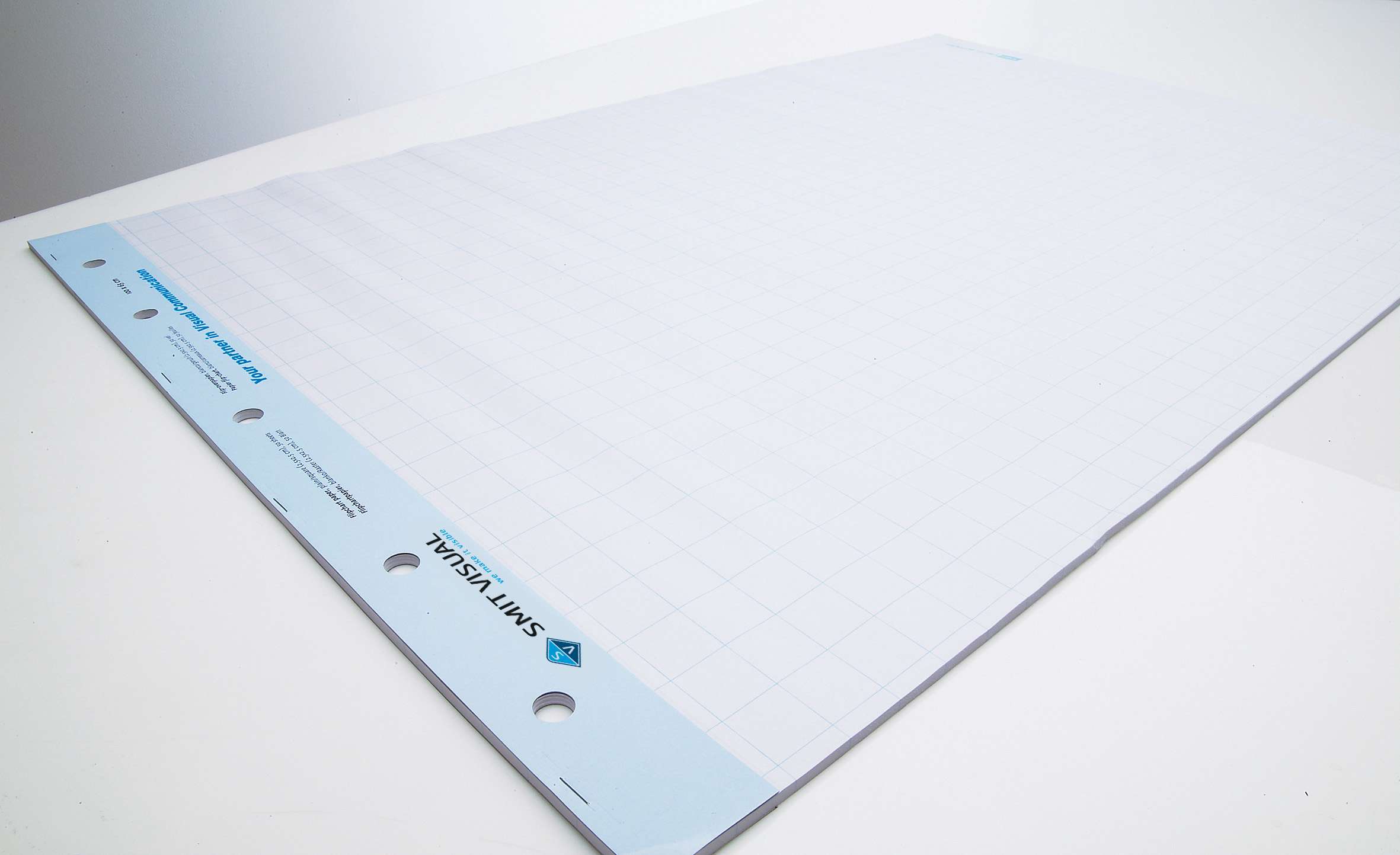 Doppelseitiges Flipchartpapier | HxB 100x65cm | 70 gr/m2 | 1x blanko & 1x karierte Seite | Weiß